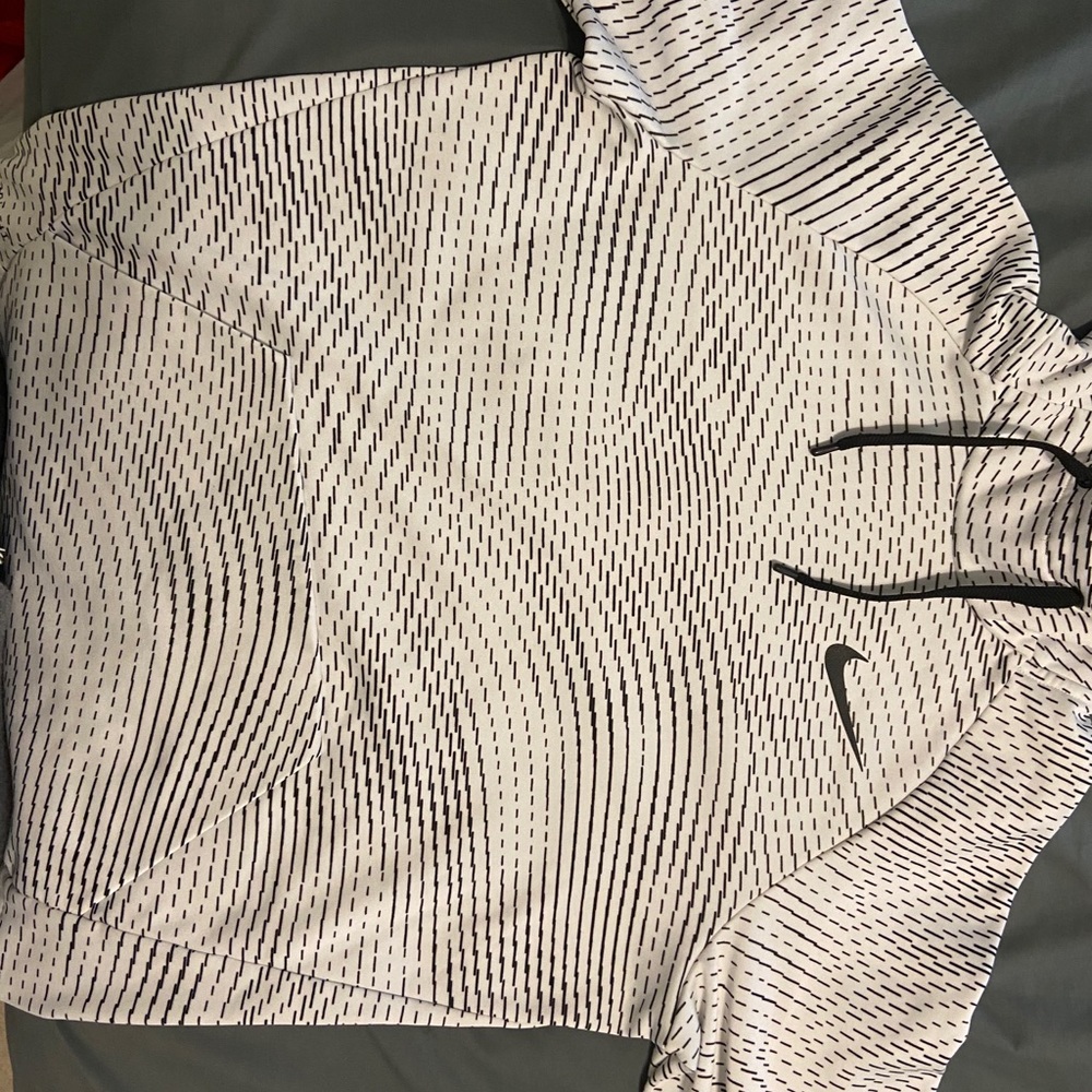 Nike men’s hoodie